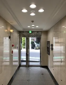 山燃ビルの外観
