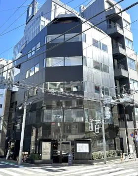 山燃ビルの外観