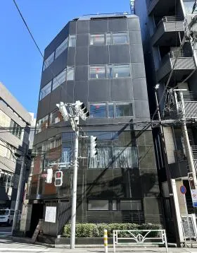 山燃ビルの外観