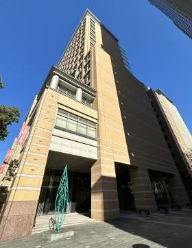 オーバルコート大崎マークウエストビルの外観
