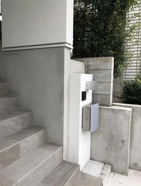 モア・エクセレンスビルの外観