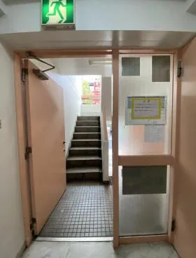 しんみつビルの外観