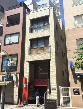 吉田ビルの外観