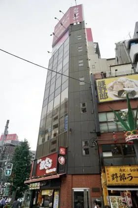 かどやビルの外観