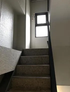 かどやビルの外観