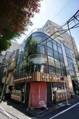 クリーンパレスの外観