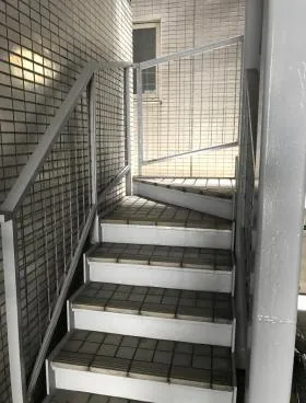 吉房ビルの外観