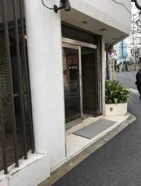 エースビルディングの外観