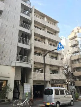 ブルミエール恵比寿ビルの外観