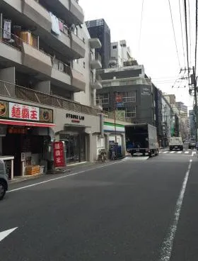 柏屋ビルの外観