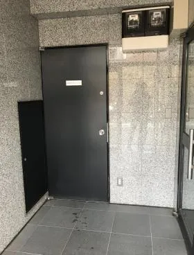 高岡ビルの外観