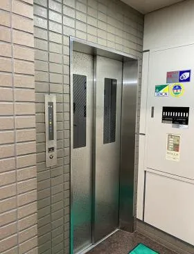 SUGAYA BLDGの外観