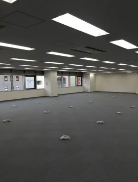 上野HSビルの外観