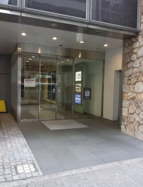 NMF新宿南口(旧NOF新宿南口)ビルの外観