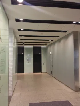 NMF新宿南口(旧NOF新宿南口)ビルの外観