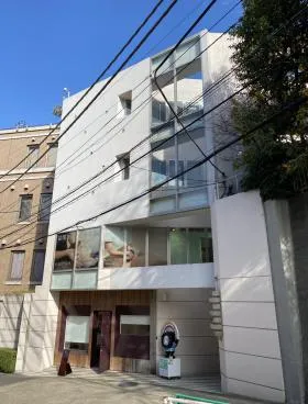 ソルスティス代官山ビルの外観