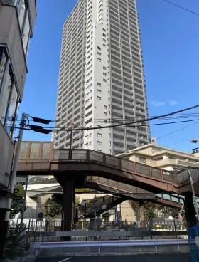 ソルスティス代官山ビルの外観