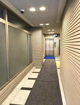 ツムラビルの外観