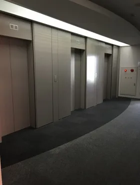 西新宿KSビルの外観