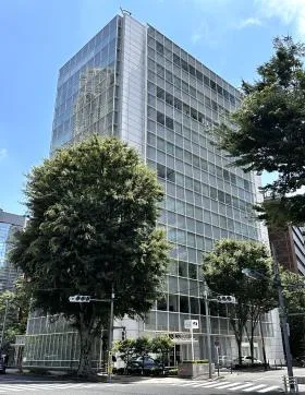 西新宿KSビルの外観