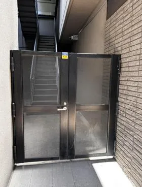 西新宿KSビルの外観