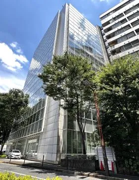 西新宿KSビルの外観