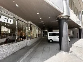 新四curumuビルの外観