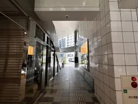 新四curumuビルの外観