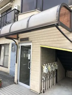 渋谷イーストレデデンスビルの外観