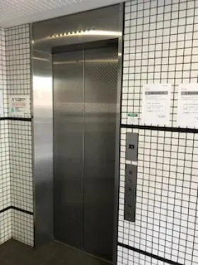 財日ビルの外観