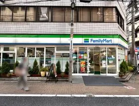 ファミリーマート