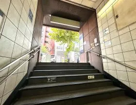 階段から上がる