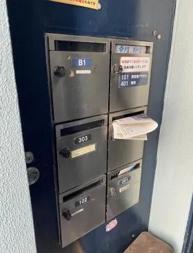 ケーティーイーストビルの外観