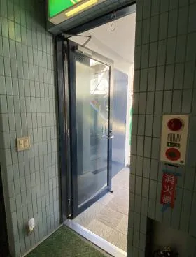 ケーティーイーストビルの外観