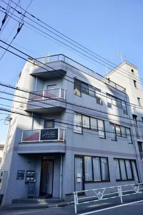 若松ビルの外観