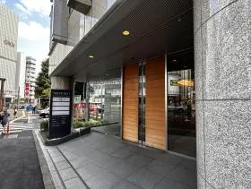 TOKYU REIT 新宿ビルの外観