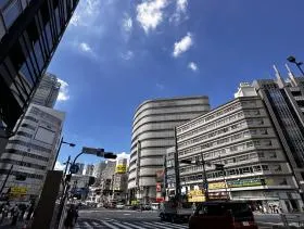 TOKYU REIT 新宿ビルの外観