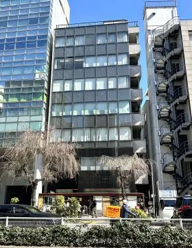 プルミエビルの外観