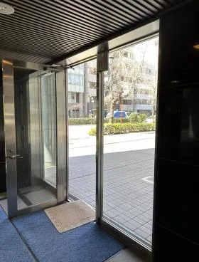 プルミエビルの外観
