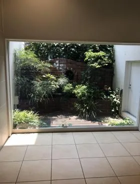 フロンティア四谷ビルの外観