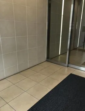 フロンティア四谷ビルの外観