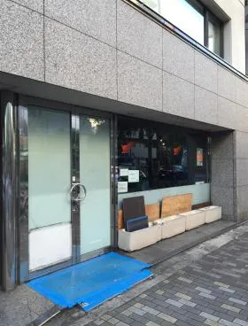 白鳳堂ビルの外観
