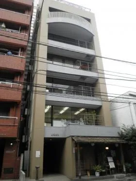 山梨ビルの外観