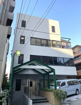 祐ビルの外観
