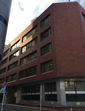 西新宿752(旧東信新宿)ビルの外観