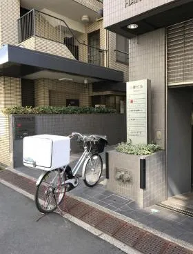 白善ビルの外観