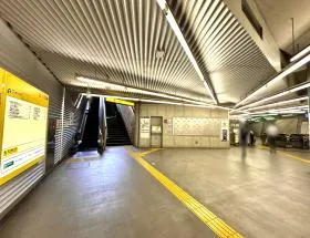 飯田橋駅（都営大江戸線）