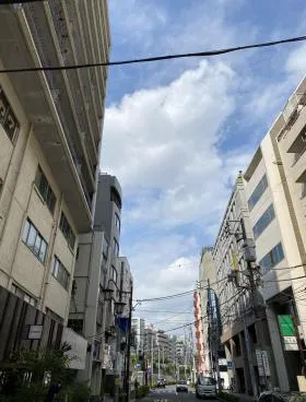永源ビルの外観