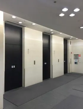 京王新宿追分ビルの外観