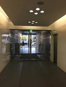 京王新宿追分ビルの外観